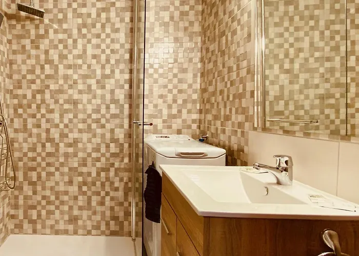 Paradise In * 普拉亚戴尔雷安格莱斯